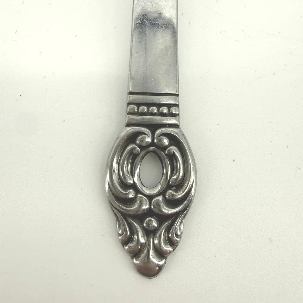 Oneida 1881 Rogers Pierced Serving Spoon Baroque Rose‎ Stainless Steel 8.25